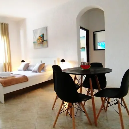 Ines Appartement *