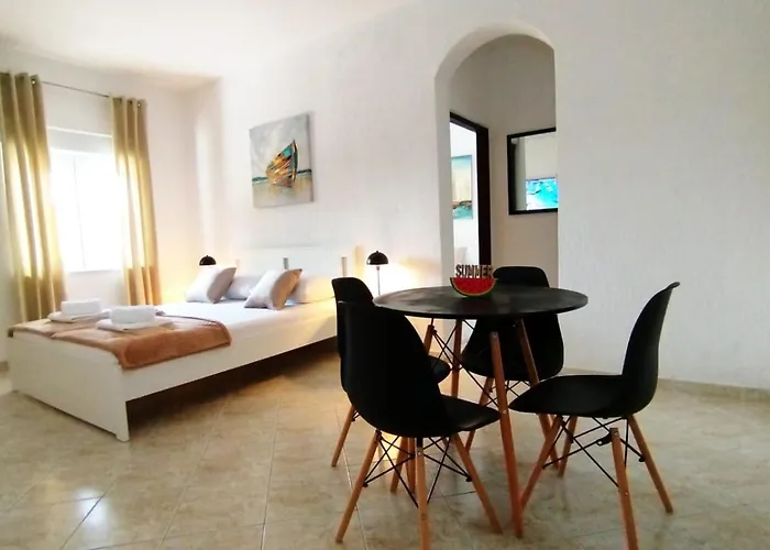 Ines Appartement *